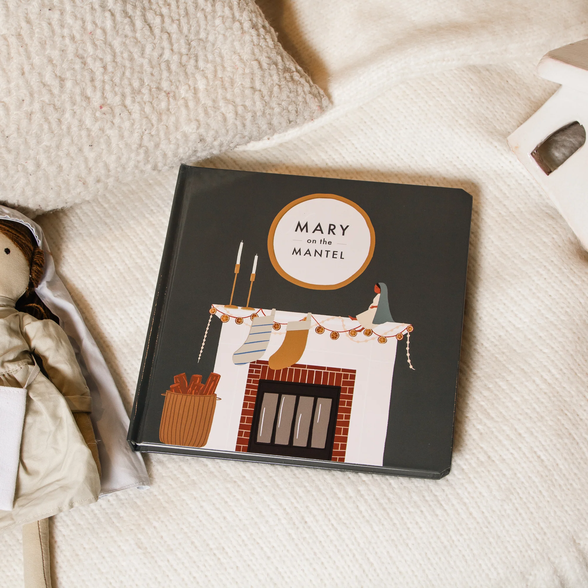 Be A Heart Mary on the Mantel Book & Activity Kit - Image 2