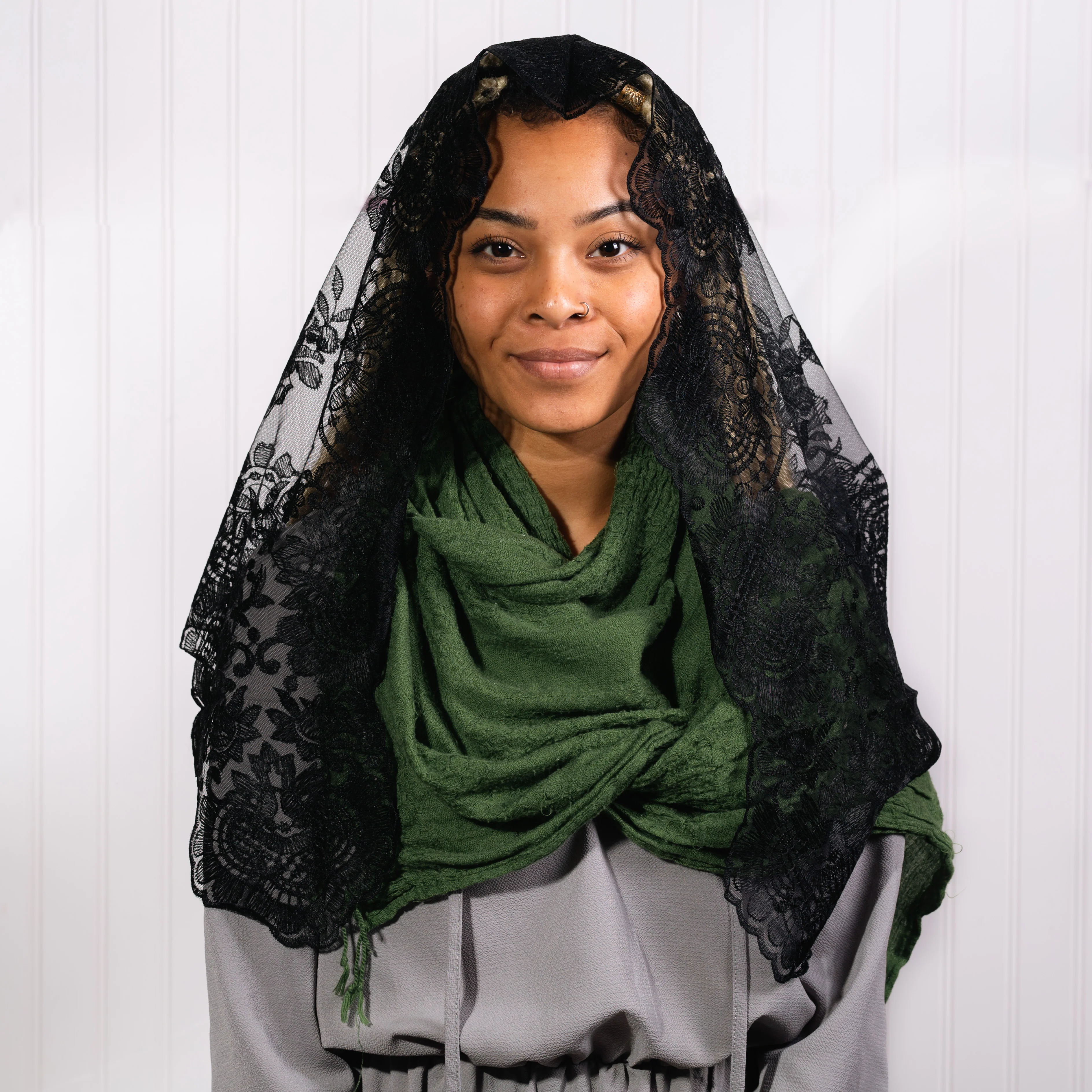 Eva Spanish Lace Chapel Veil - Multiple Colors - Image 2