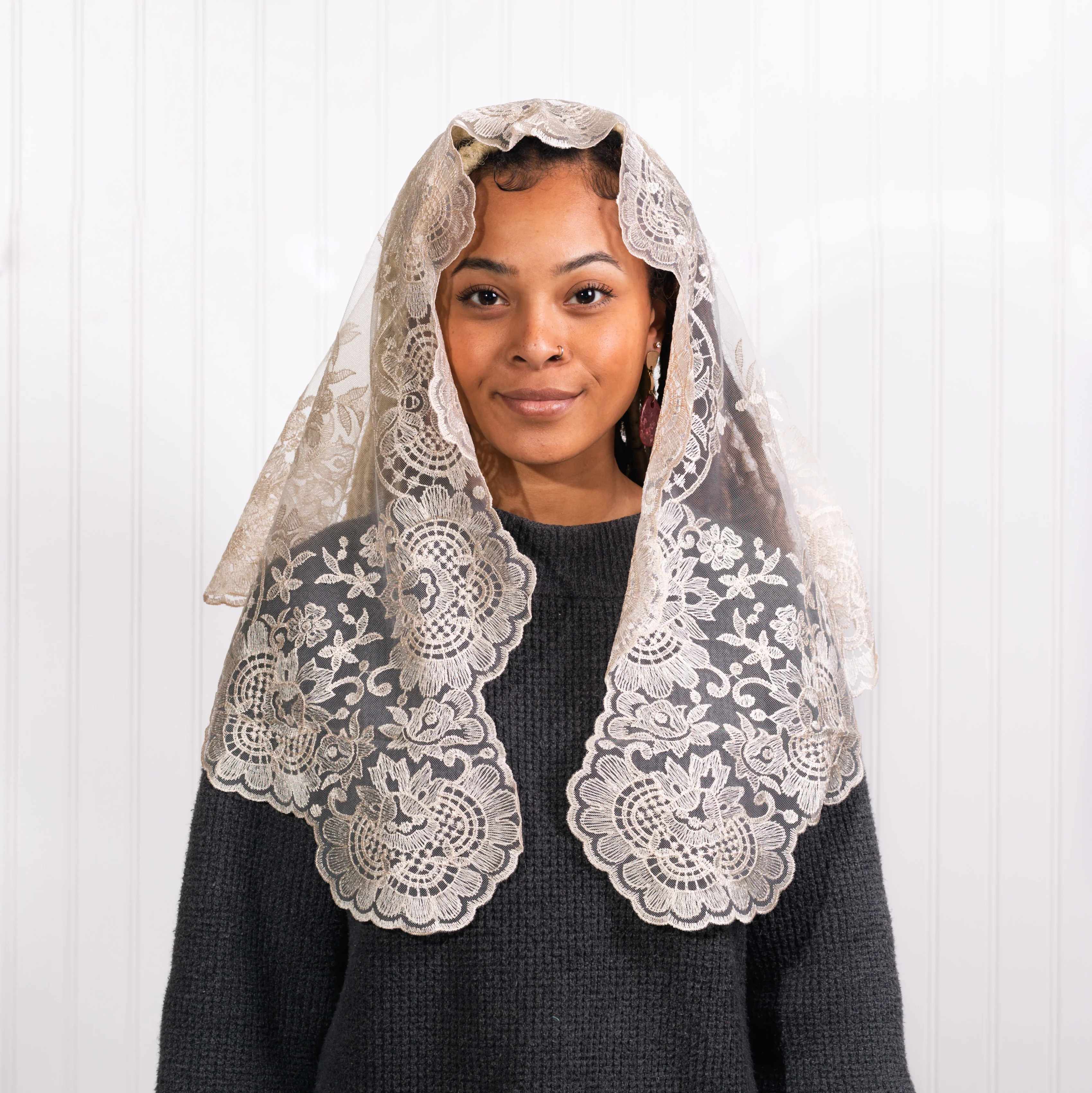 Eva Spanish Lace Chapel Veil - Multiple Colors - Image 3