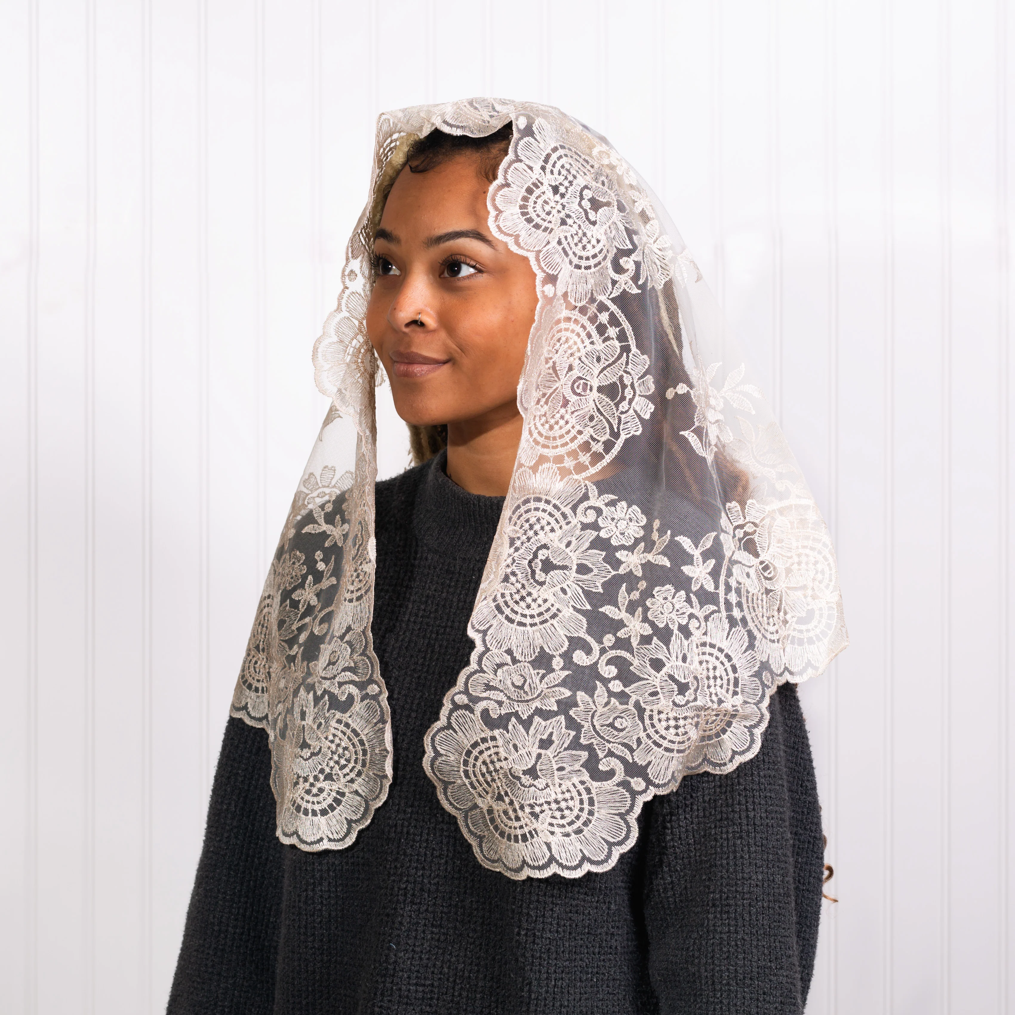 Eva Spanish Lace Chapel Veil - Multiple Colors - Image 4
