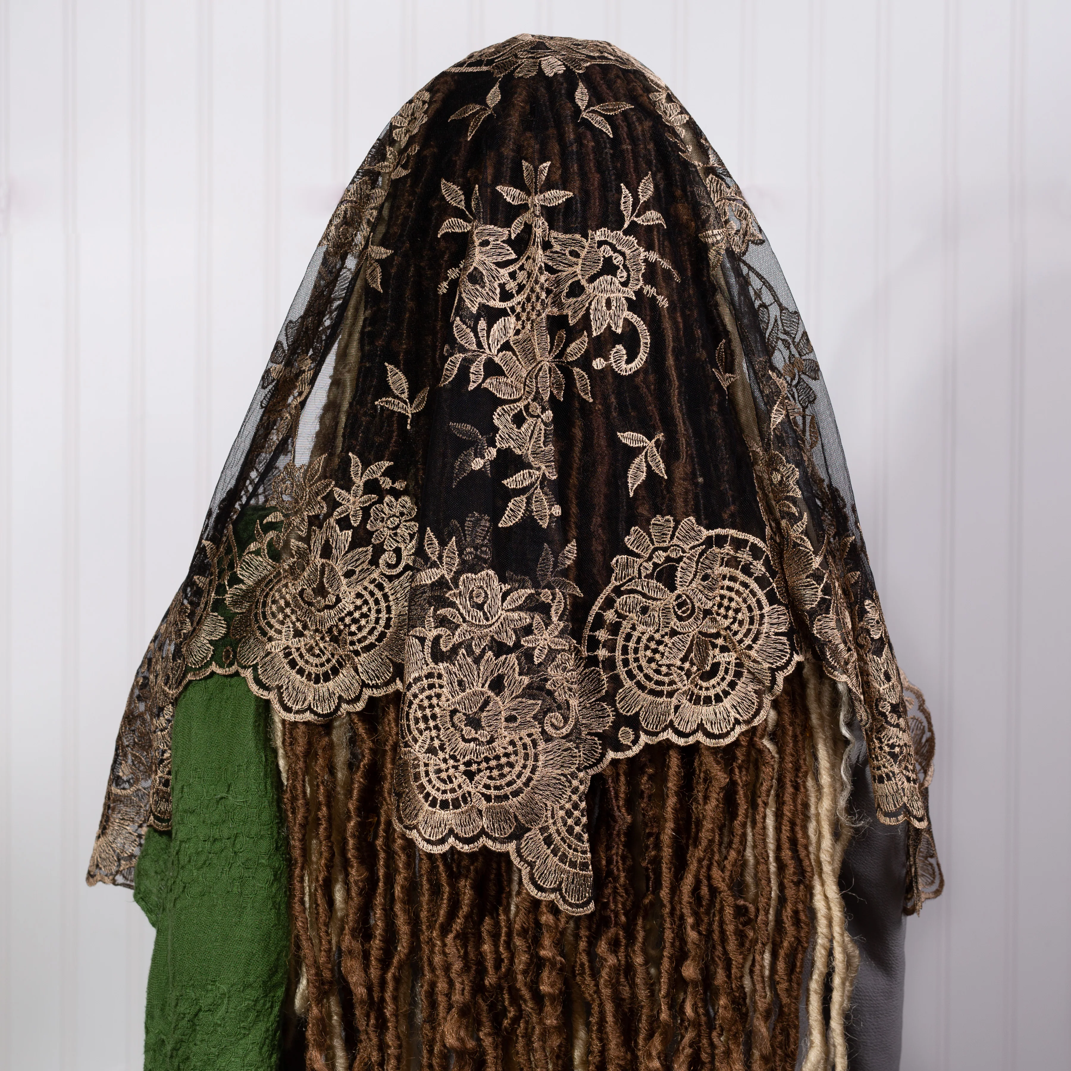 Eva Spanish Lace Chapel Veil - Multiple Colors - Image 7