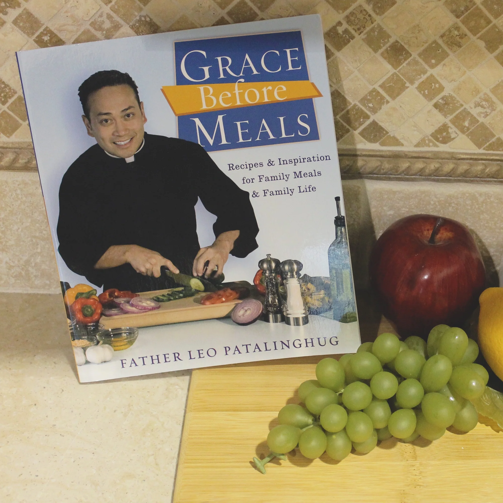 Grace Before Meals: Recipes and Inspiration for Family Meals and Family Life - Image 2
