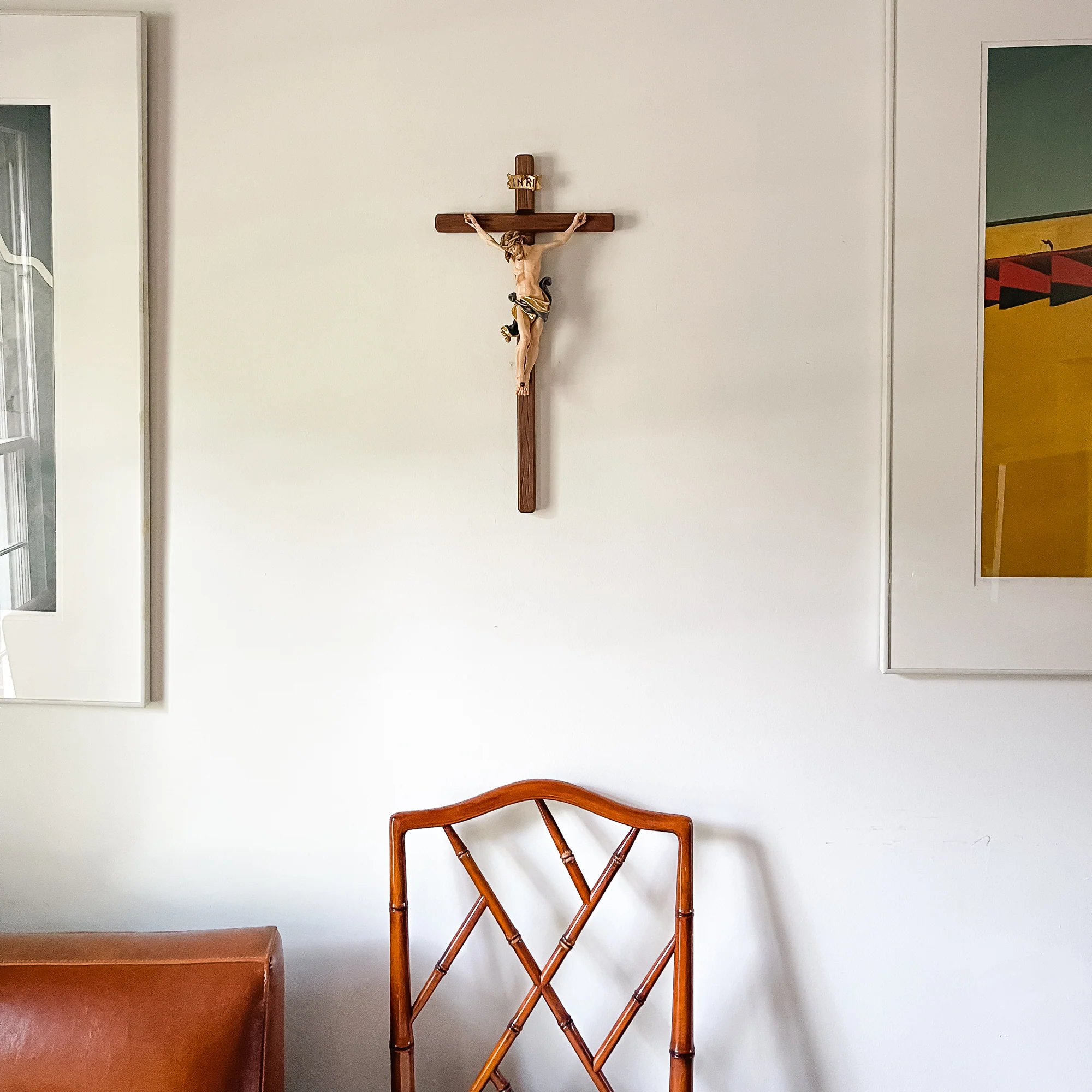 Leonardo Hand Painted Italian Crucifix - Image 2