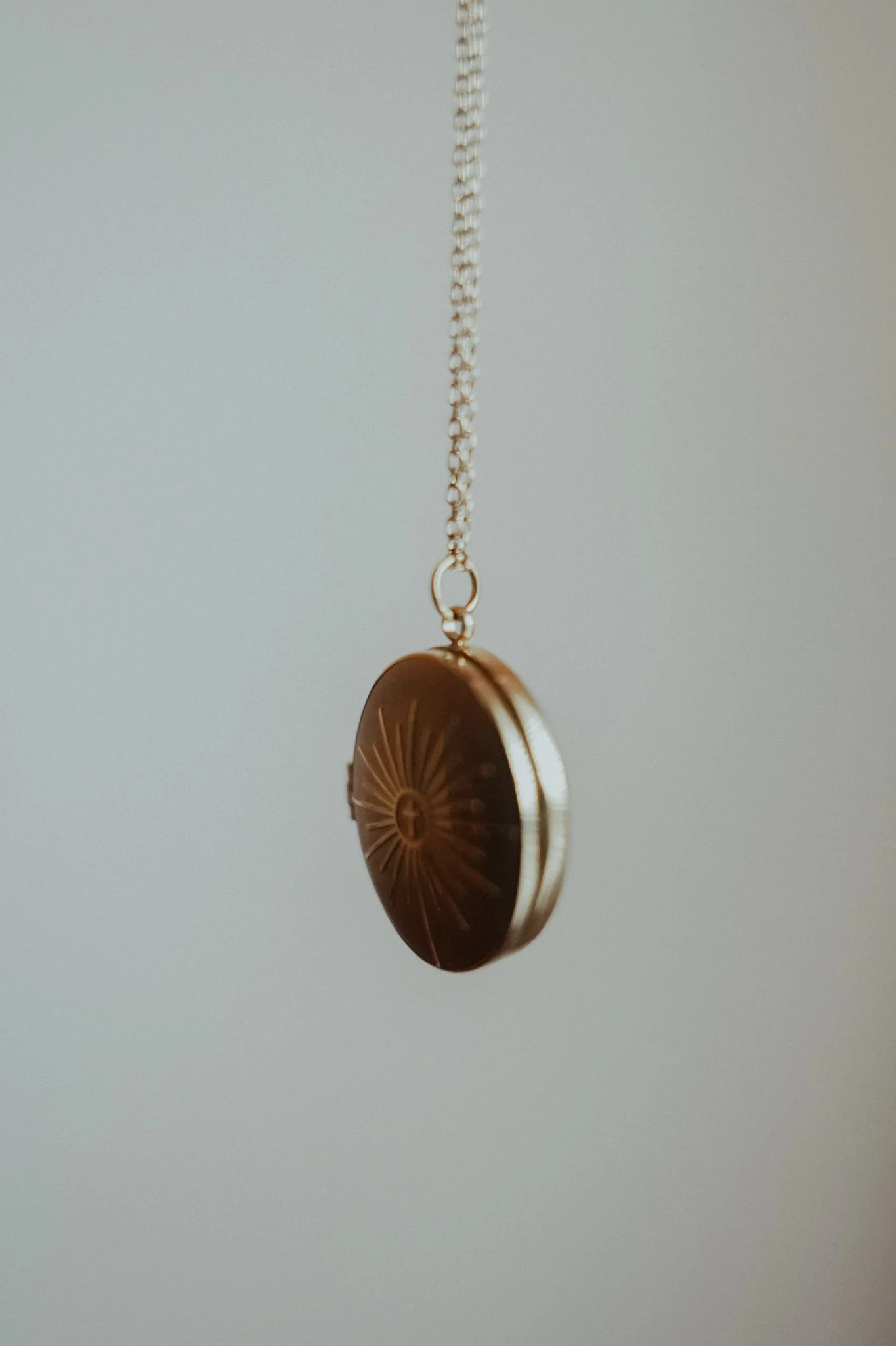 Monstrance Gold Locket - Image 5