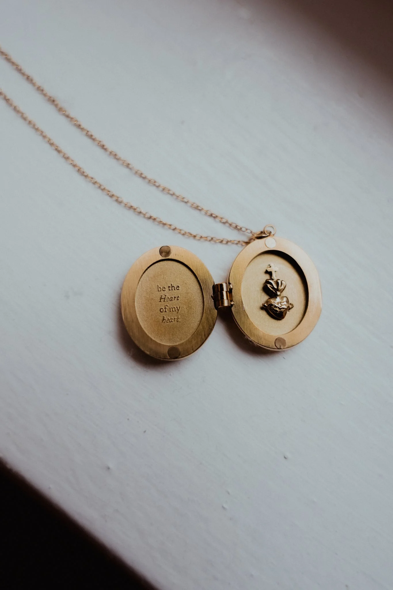 Monstrance Gold Locket - Image 7