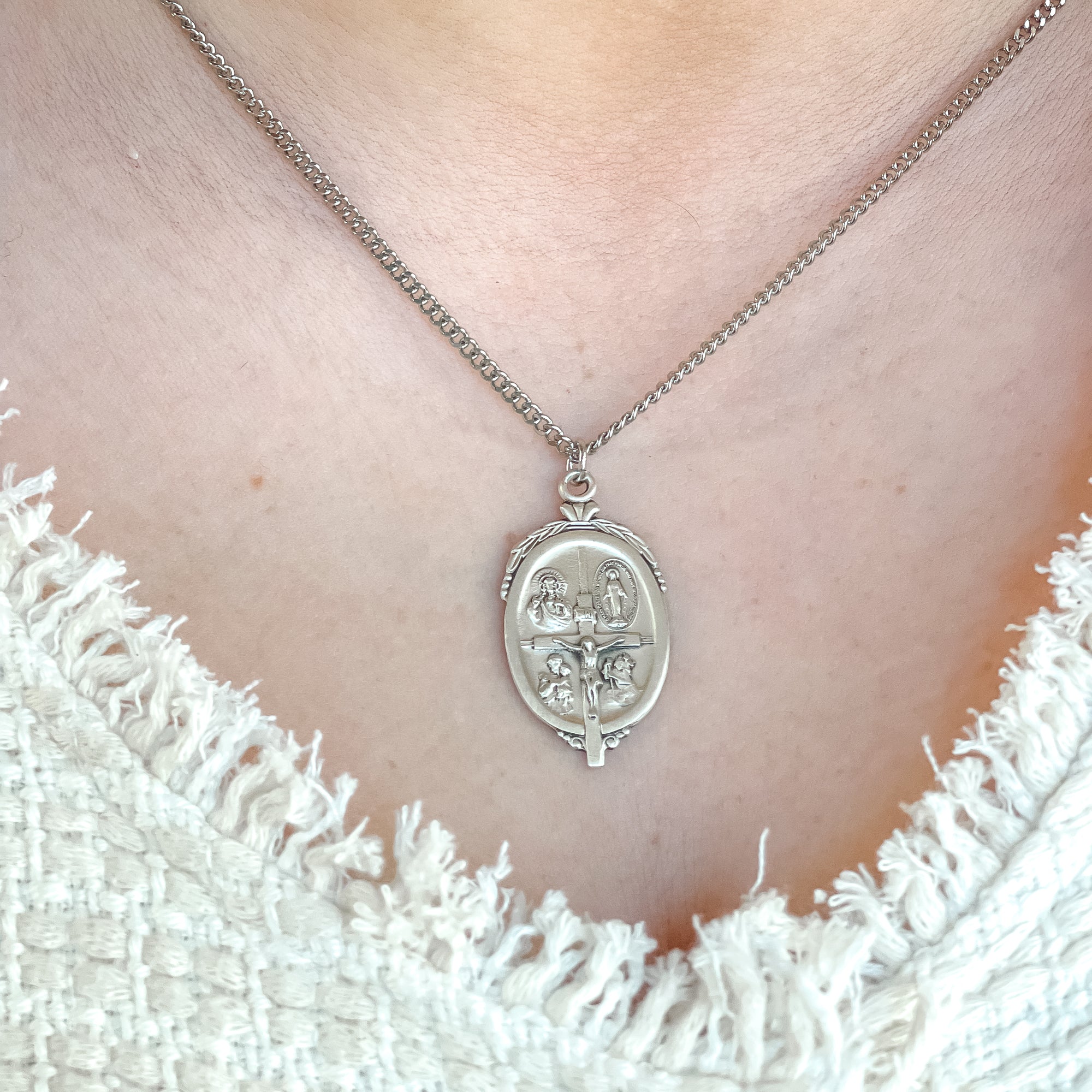 Vintage 4-Way Medal & Crucifix Necklace - Image 3